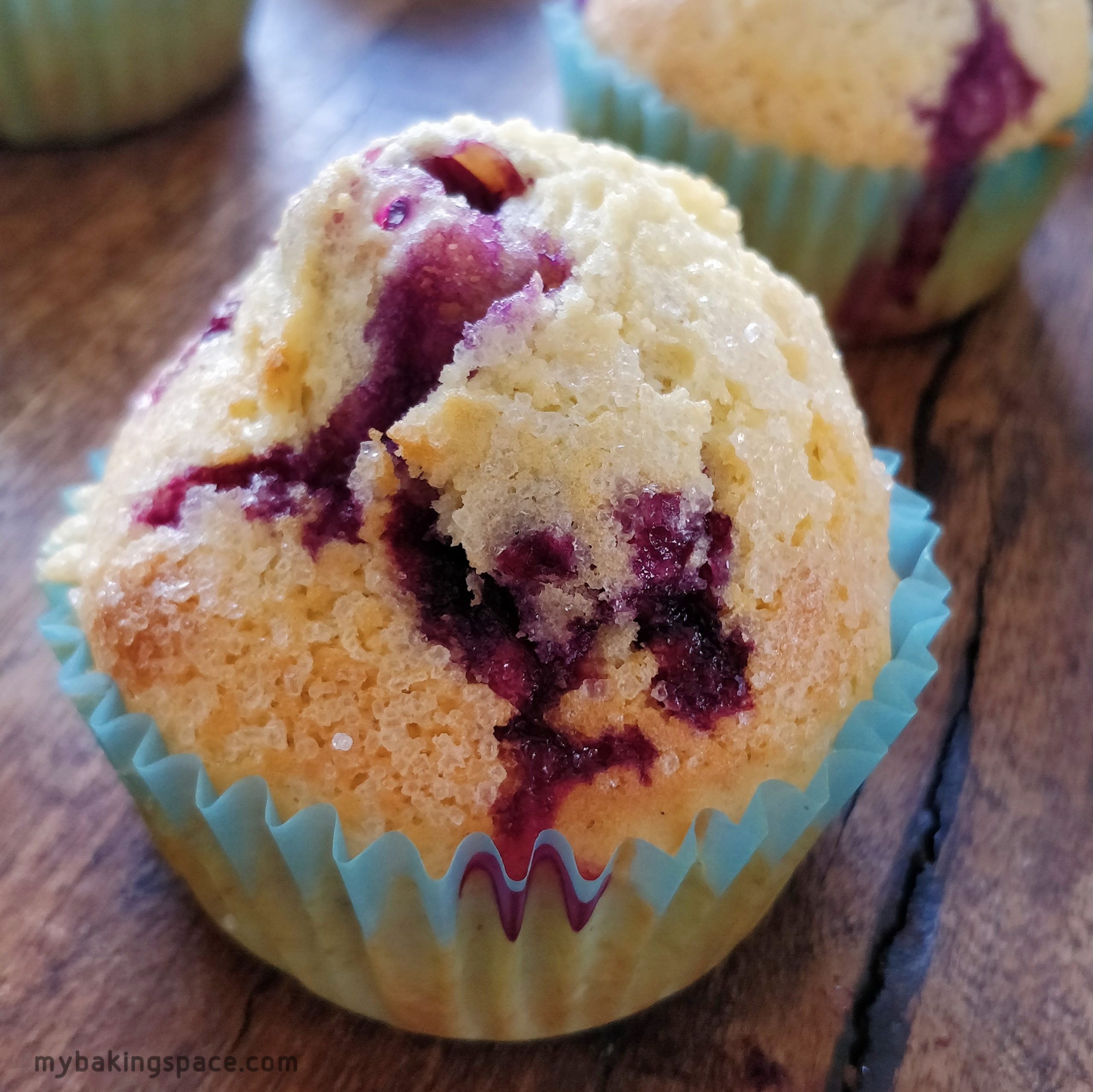 Blueberry Vanilla Muffins with A Crunch! – My baking space